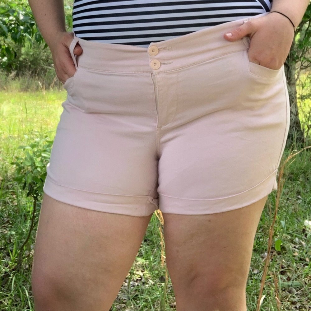 Maurice’s baby pink shorts